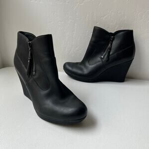 Ugg Australia Meredith Ankle Boots Size 10 Black Wedge Shearling Chic Edgy